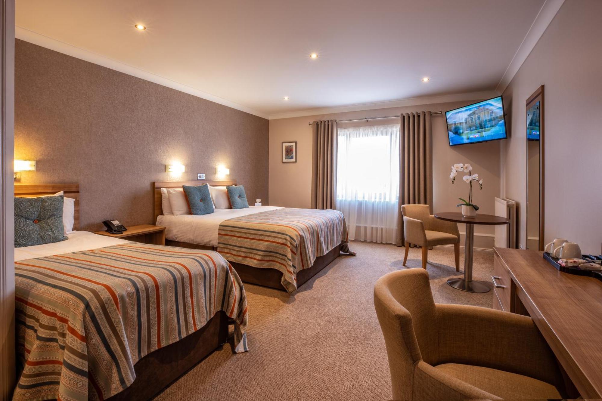 The Lodge Hotel Coleraine Ngoại thất bức ảnh