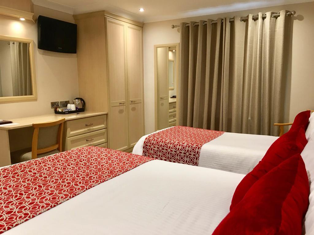 The Lodge Hotel Coleraine Ngoại thất bức ảnh