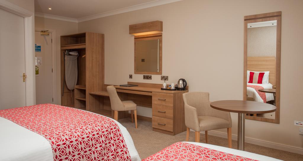 The Lodge Hotel Coleraine Ngoại thất bức ảnh